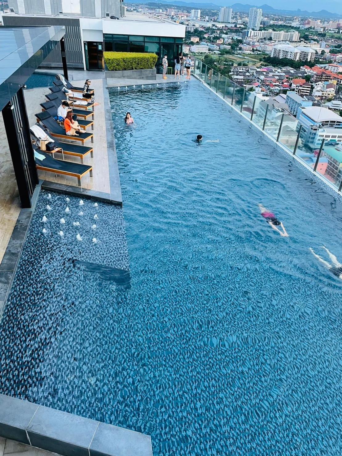 The Base 529 By Numam Apartemen